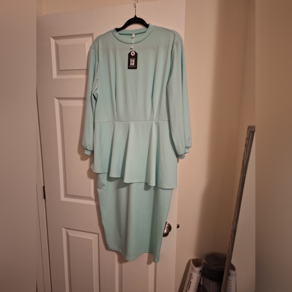 Light Green Mid-Sleeve Peplum Dress...Size3x